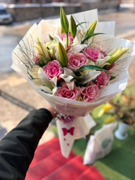 Pembe Gül & Beyaz Lilyum Buketi